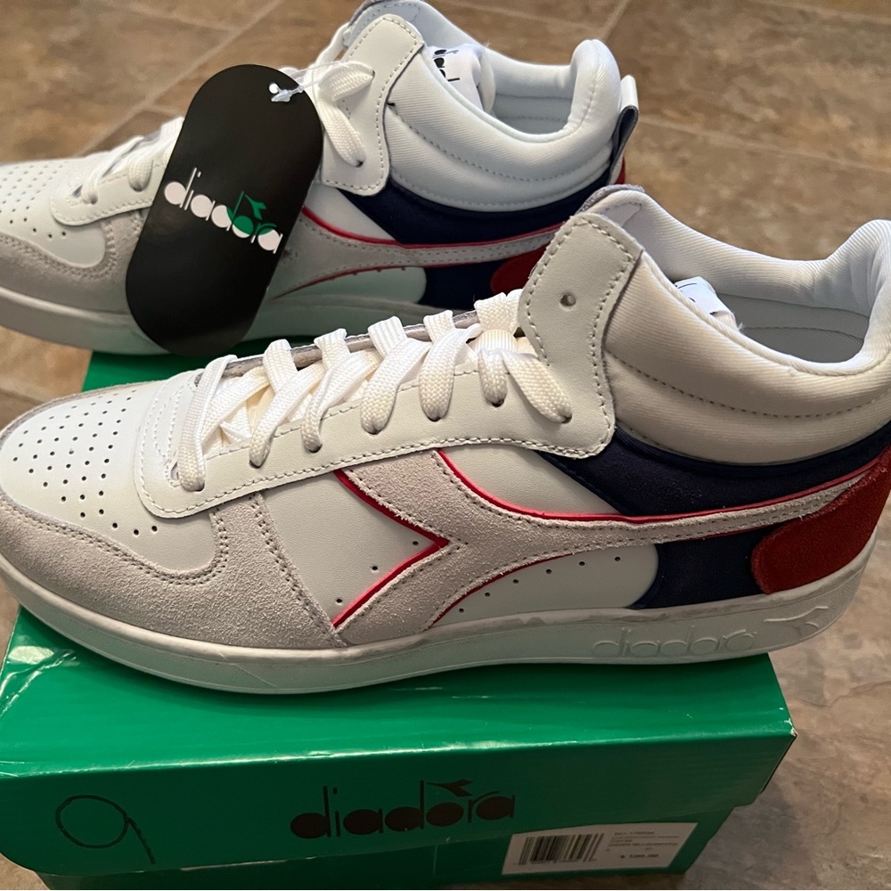Men’s Diadora Magic Basket Demi Cut - New in Box size 10
